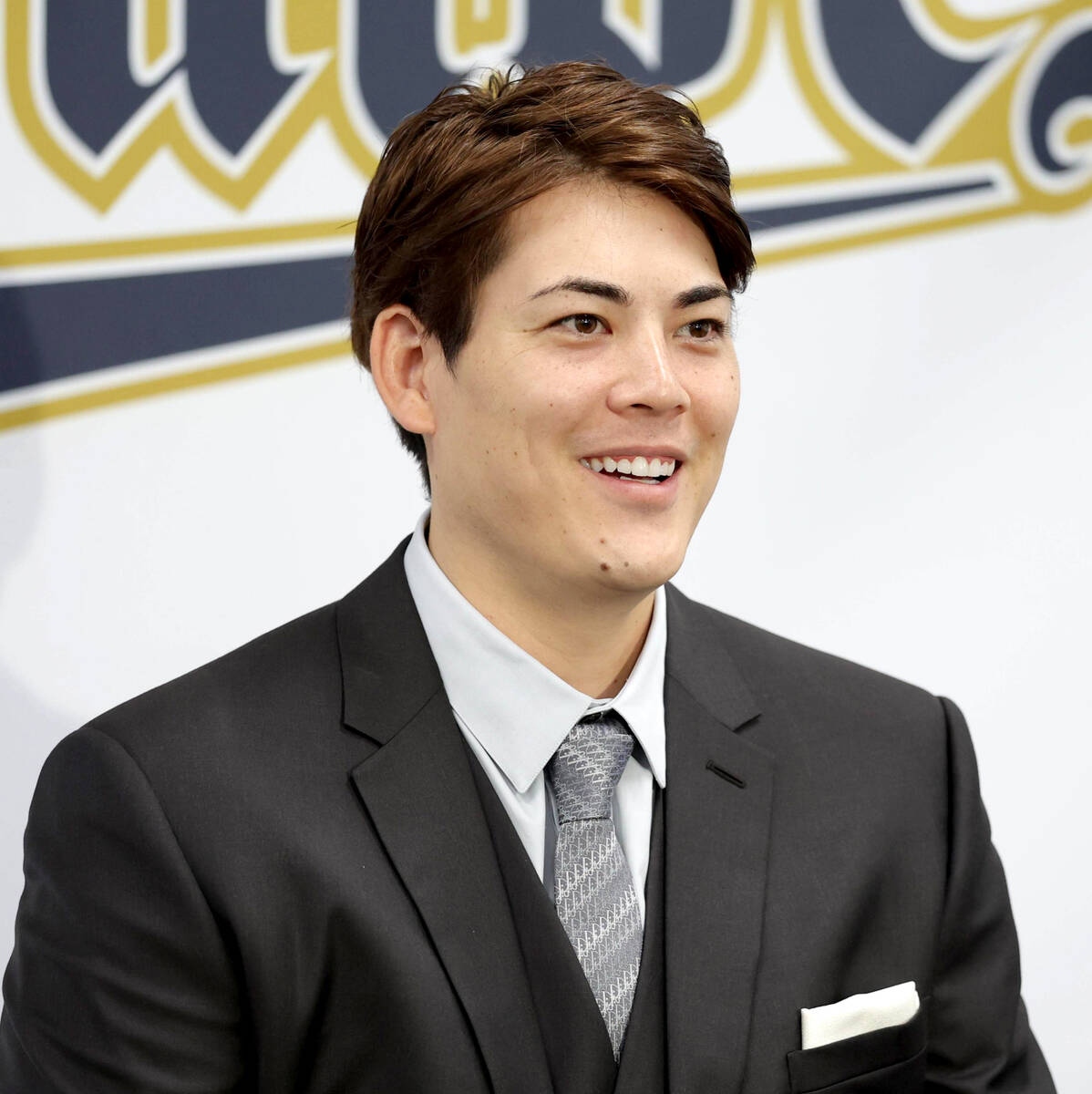 オリックス】九里亜蓮が2000万円増の1億6000万円でサイン