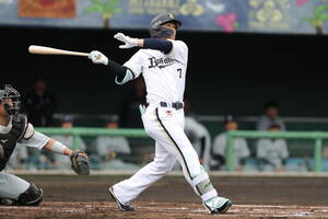 岩村氏が8・4レイズの本拠地試合に登場 球団初WS進出の立役者