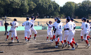 中日】京田陽太、盗塁王へ軽量スパイク2タイプ注文 10年ぶりリーグ