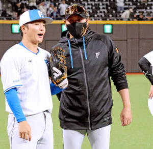 どのファッションが好み？」吉田正尚、コーデ披露に大反響「ユニホーム