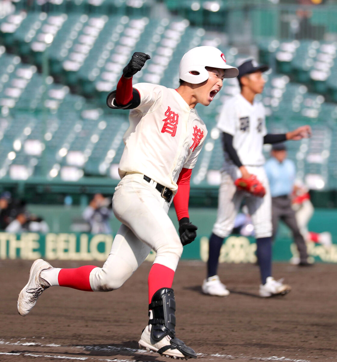 甲子園】智弁学園 明徳にサヨナラ勝ち4強 OBの巨人・岡本和真先輩の