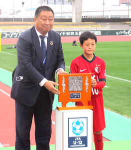 下を向くな鹿島の背番号「10」小笠原央、明日があるさ - スポーツ報知