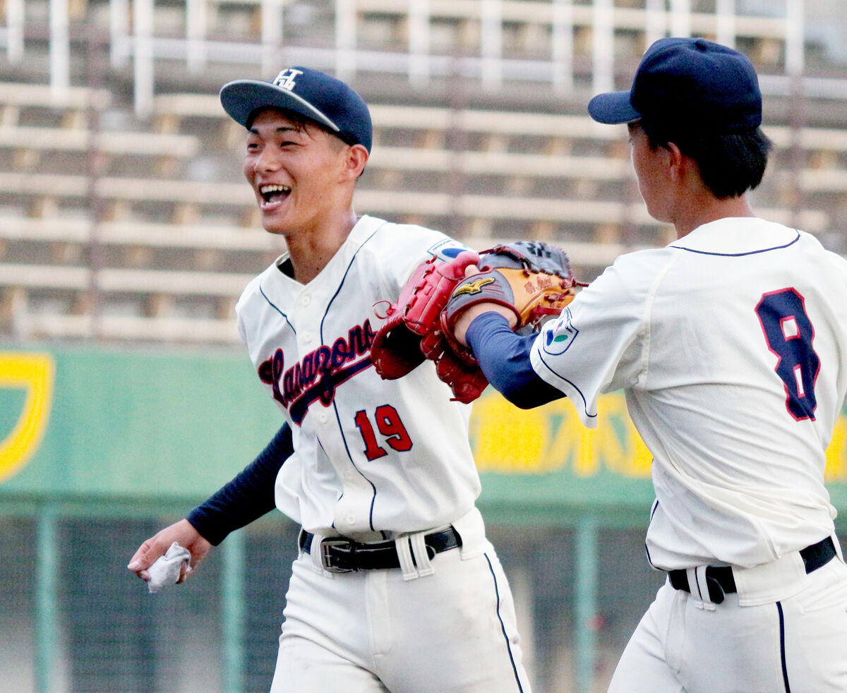 大学野球】1年生右腕が衝撃の150キロ！花園大・藤原聡太が7回無