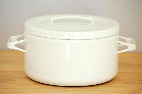 FINEL/フィネル/セッポ・マッラト/ホーロー製両手鍋（ホワイト、大