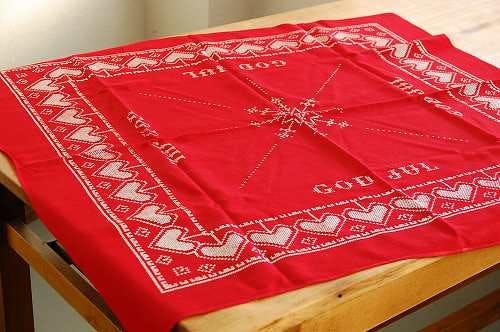 クリスマス！スウェーデンで見つけたテーブルクロス（GOD JUL) - 北欧