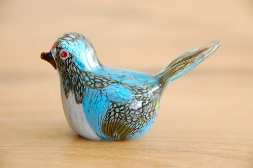 デンマークで見つけたガラスの小鳥オブジェ（グリーン×ホワイト