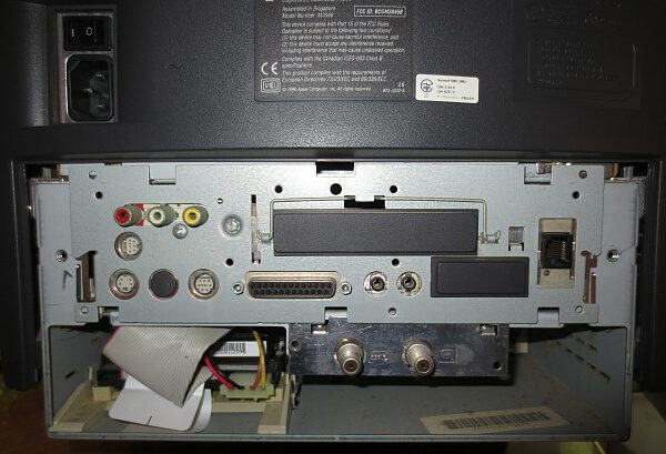 Macintosh Performa 5440 分解 HDD取出し交換・リストア・レトロPC分解