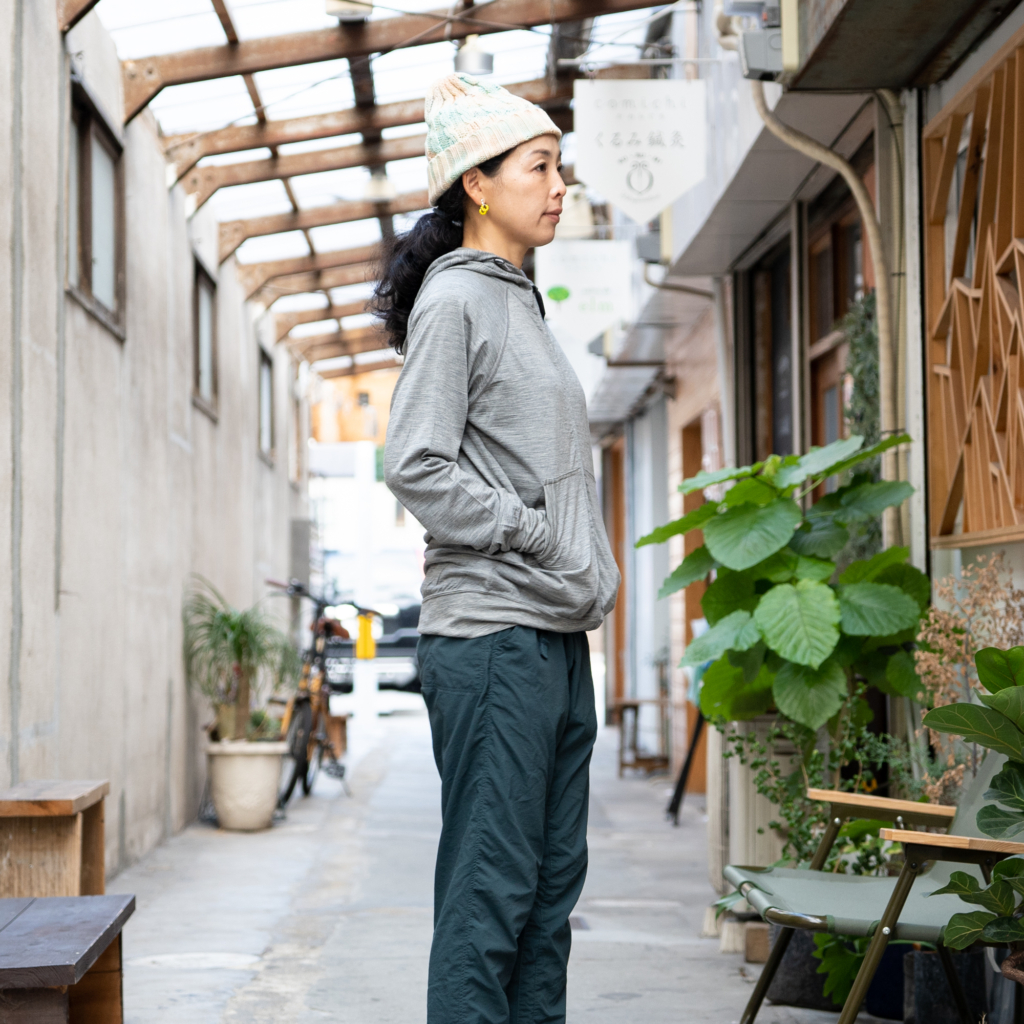 レビュー】山と道 / 100％ Merino Zip Hoody | 旅道具と人 HouHou