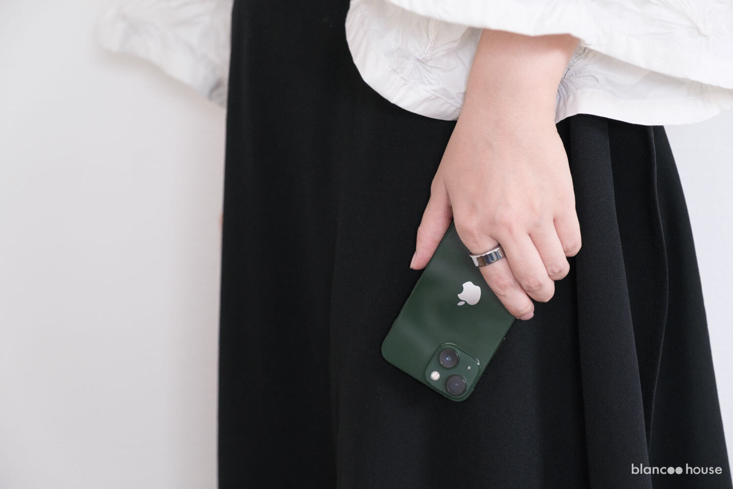 開封レビュー】iPhone 13 mini グリーンを購入しました！色とサイズ感