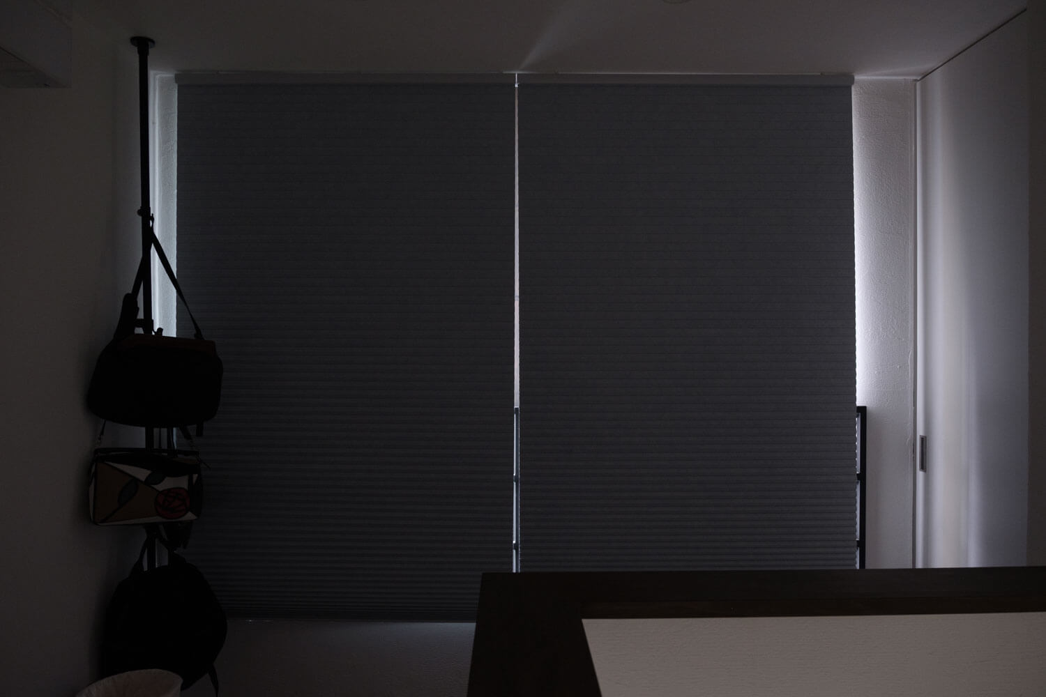 レビュー】IKEAの遮光断熱ブラインドTRIPPEVALSを購入しました