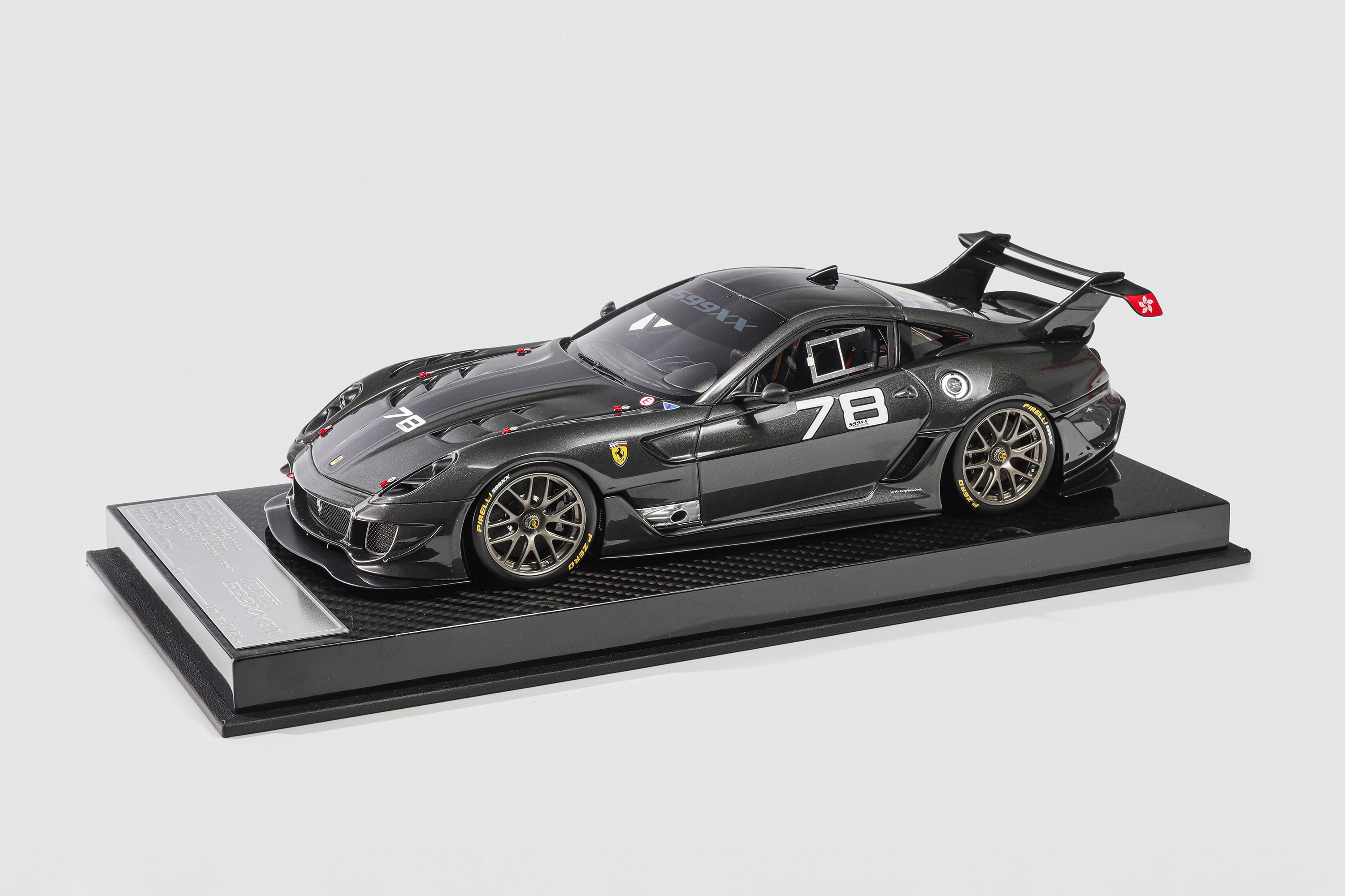 Preorder] MR Collection 1:18 Lamborghini Huracan Sterrato (Giallo