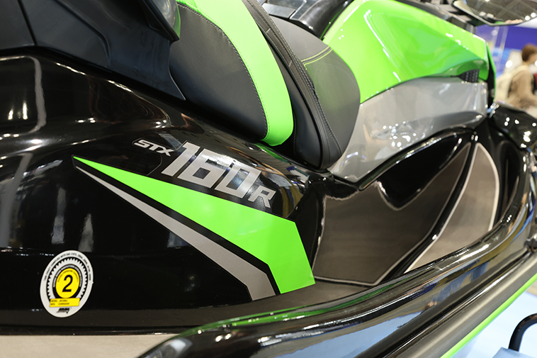 日本初公開】発売前のSTXシリーズ最新モデルはULTRAライクな外観で装備