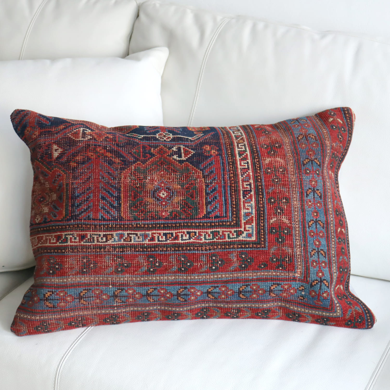 絨毯クッション / ガラタバザール