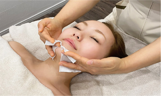 毛穴ハイドロフェイシャル＝HYDRO SPLASH＝ハイドロスプラッシュ