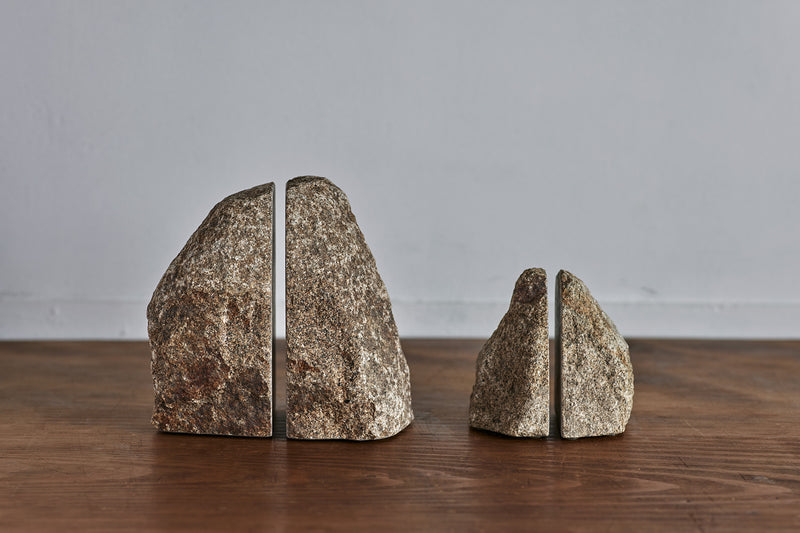 AJI PROJECT（アジプロジェクト）のROCK END ロックエンド 庵治石の