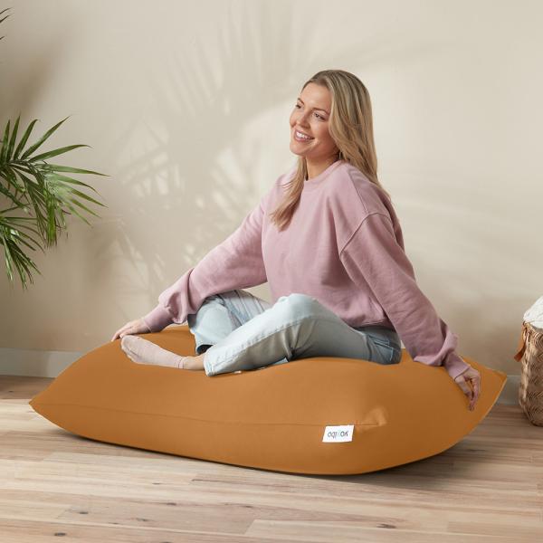 小さめのお部屋でも使えるコンパクトなソファ「Yogibo Mini（ヨギボー