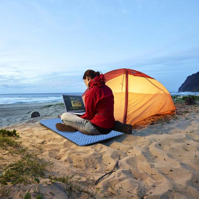 テント泊 コンパクト マット 折りたたみ 寝袋用 レジャーシート 軽量