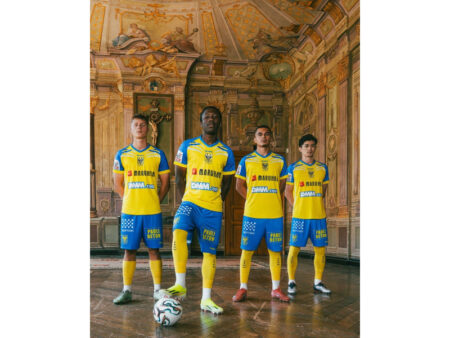 マルハン東日本、シント＝トロイデンVVと4年連続プラチナスポンサー