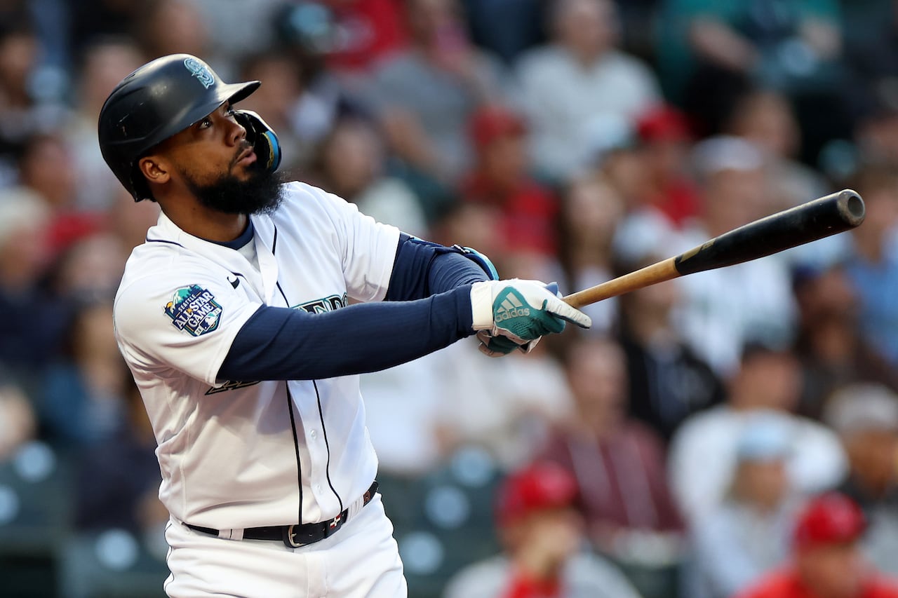 Dodgers finalize 1-year, $23.5M US deal with slugger Teoscar