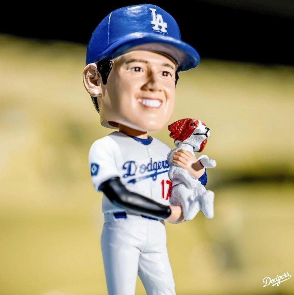 大谷翔平の愛犬・デコピンがボブルヘッド人形に 異例のコラボに