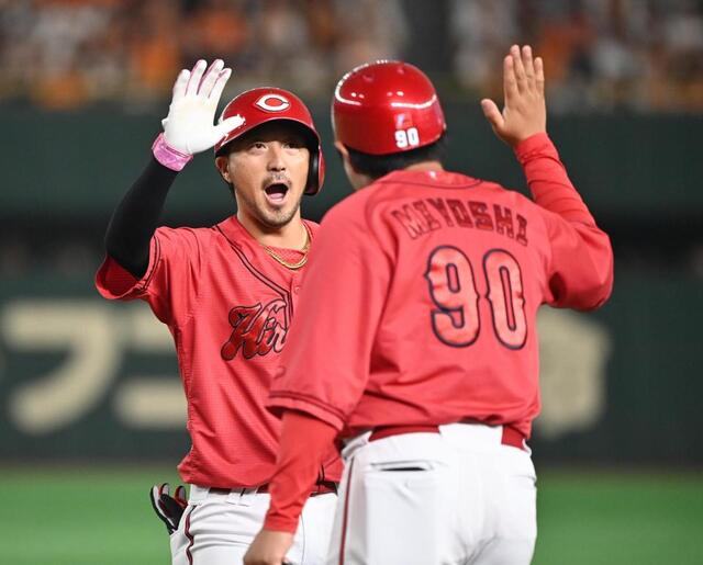 菊池が大勢打ち！粘る広島が巨人に逆転勝利 安仁屋宗八氏「とんでも