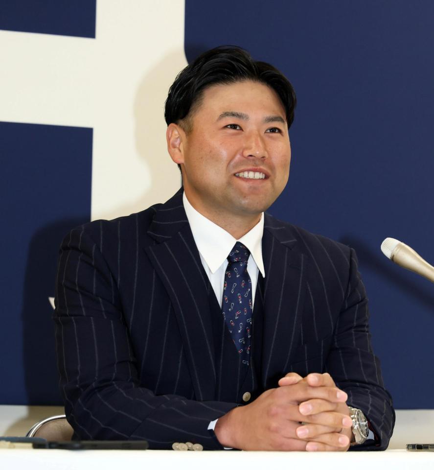 広島・末包が2500万増の6100万円でサイン 来季の目標は「30