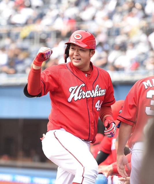 広島の林がプロ初本塁打 通算13打席目での一発に「うれしいです