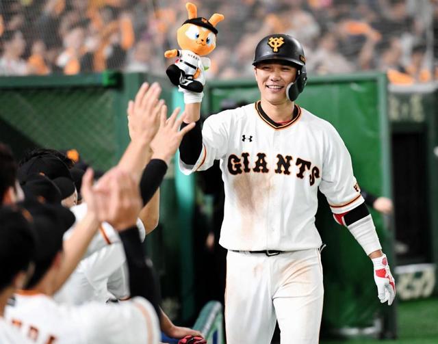 巨人・坂本勇が令和第1号ホームラン 平成1号は原 2つの元号で巨人
