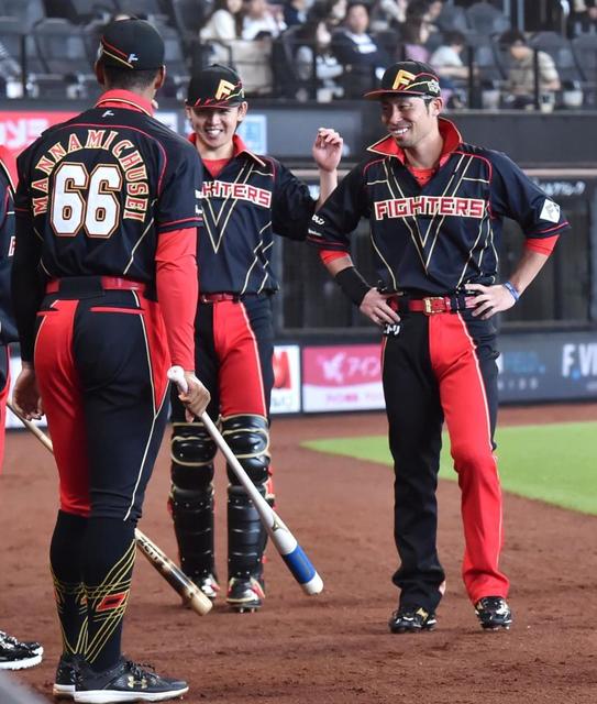 襟付き斬新ユニの日本ハム 1番に万波、前戦で5年ぶり弾の江越は「8