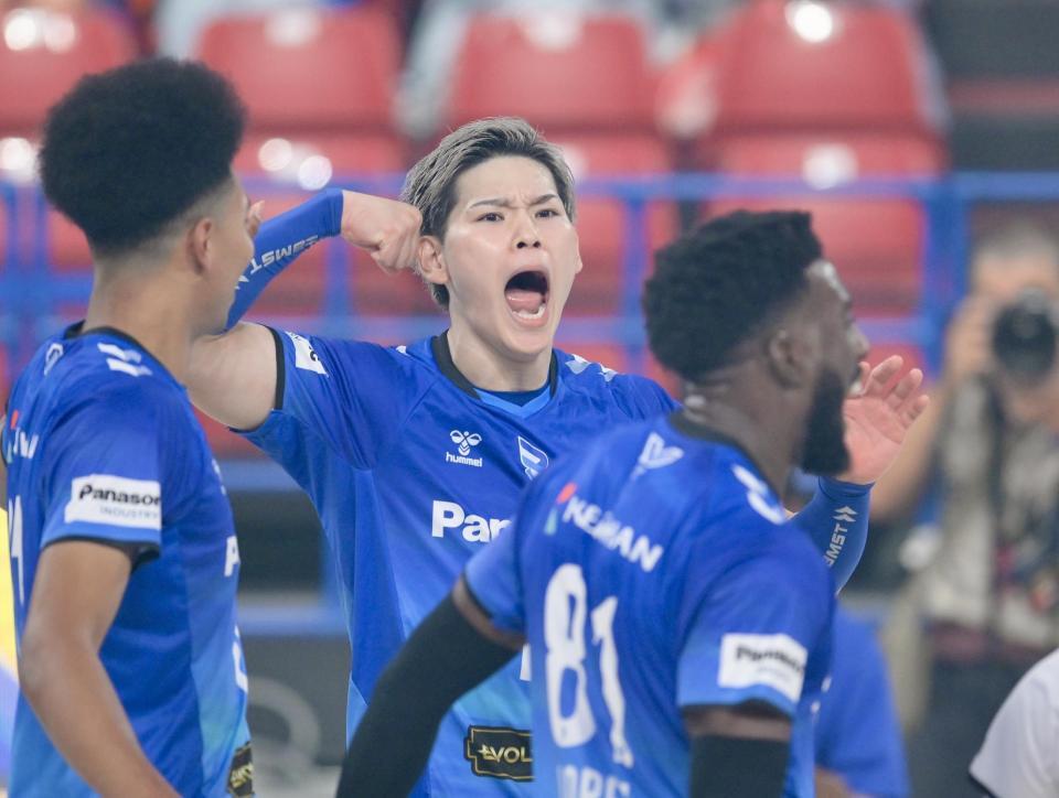 SVリーグ開幕戦 西田有志が吠えた！圧巻サービスエースなどで大阪B