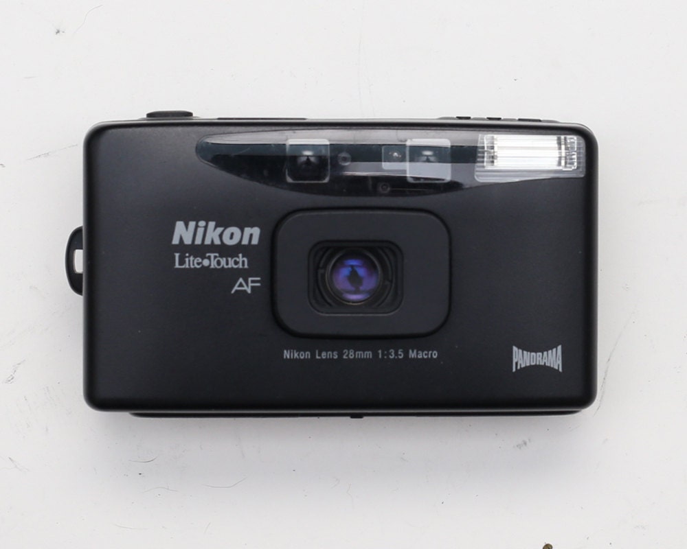 Nikon Lite Touch AF 600 - 35mm F/3.5 - Vintage Film - 35mm Point