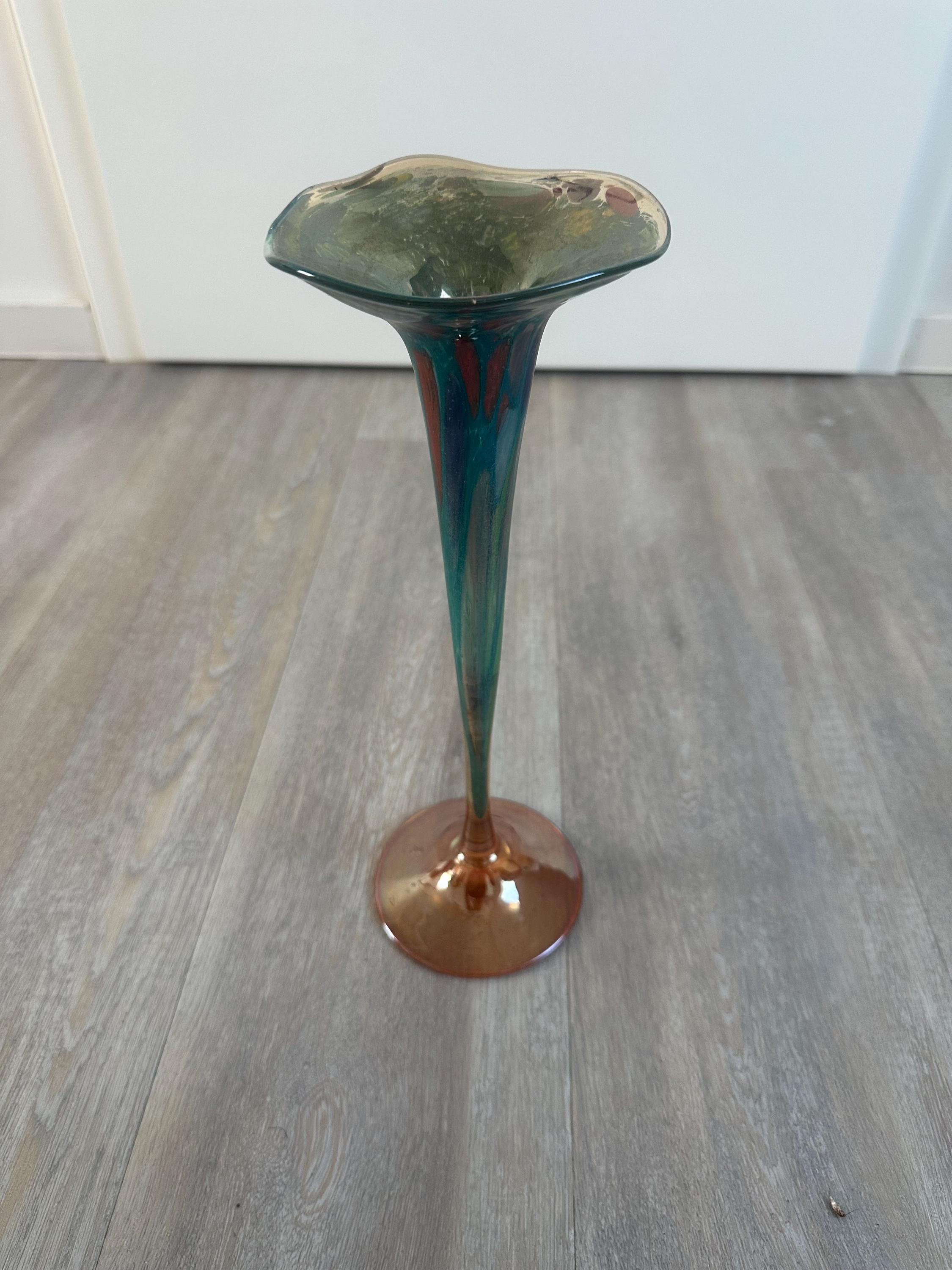 ムラーノアートガラスの花瓶 – アーティストのサイン入り、ユニークな