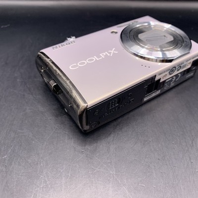 Nikon COOLPIX S620 Silver 12.2 MP 4x Compact Digital Camera