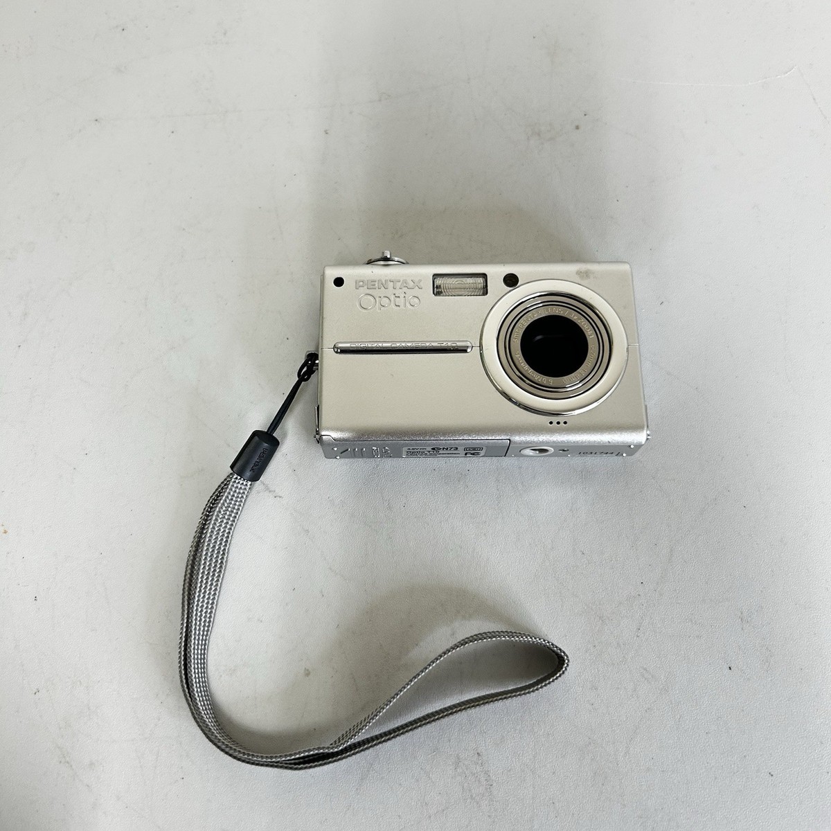 Pentax Optio T10 6.0MP Silver Digital Camera NO CHARGER TO TEST