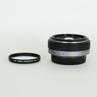 Panasonic LUMIX G 20mm F1.7 ASPH. H-H020 / Micro Four Thirds Mount