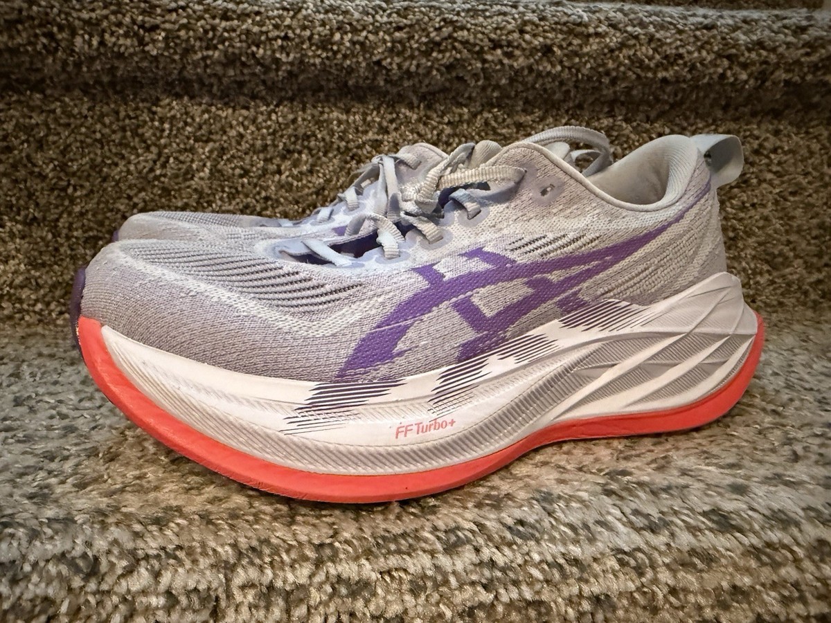 Asics SUPERBLAST 2. Barely Used With Box. Mens 6.5 Women 8