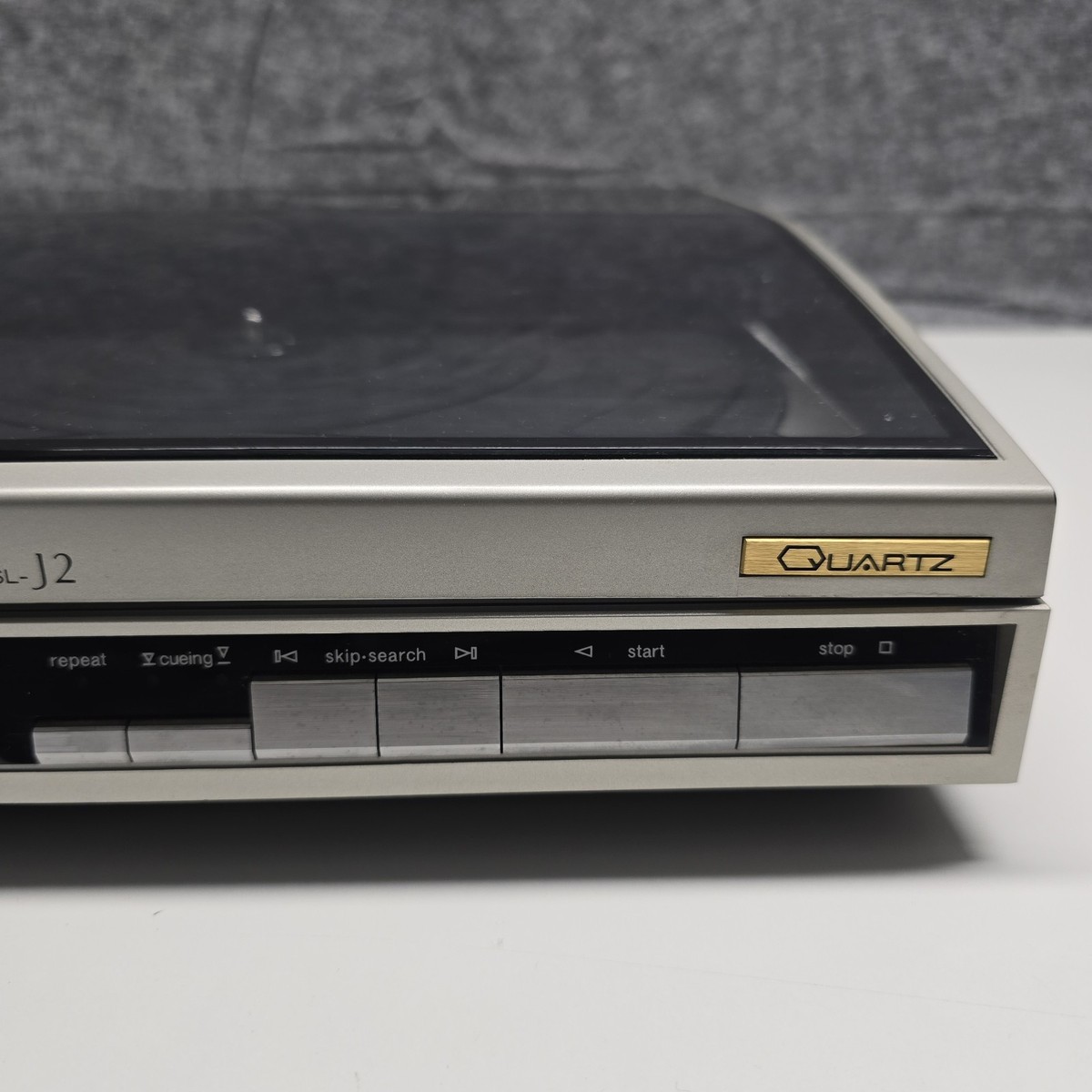 Technics Quartz Direct Drive Automatic Turntable System (SL-J2