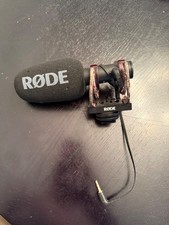 Rode VideoMic GO II Ultracompact Analog/USB Camera - Black/Red for