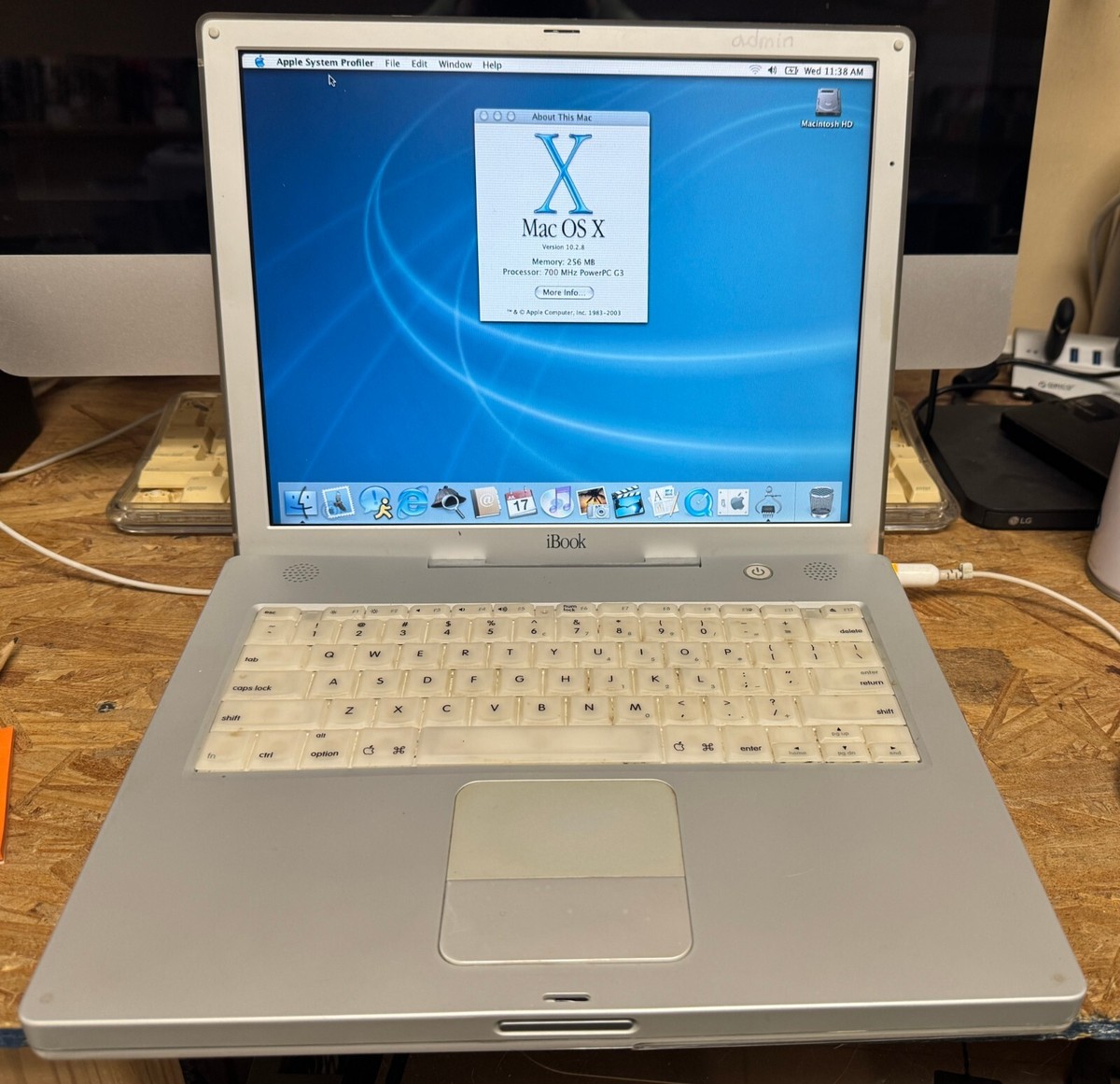Apple iBook G3 14-inch 16VRAM-Tr May 2002 700MHz (M8603LL/A) RARE