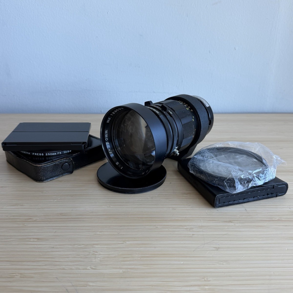 Mamiya Sekor 250mm f/5 Telephoto Lens for Mamiya Press W/ Extras