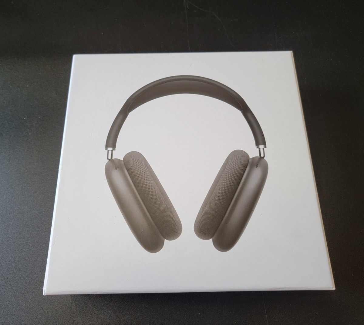 Apple Airpods Max OverEar Head Phones 