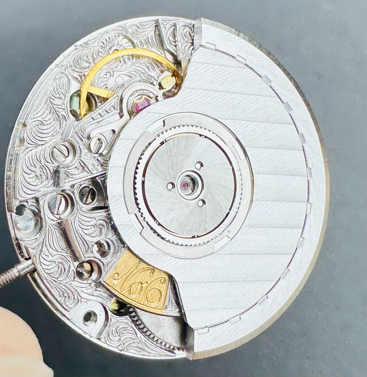 GENUINE ETA 2892-2 AUTOMATIC MOVEMENT HAND ENGRAVED SWISS MADE