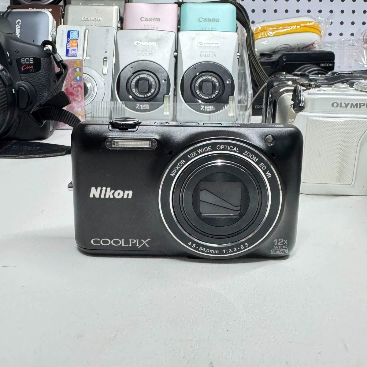 Nikon COOLPIX S6600 12x Optical Zoom 16.1MP 3