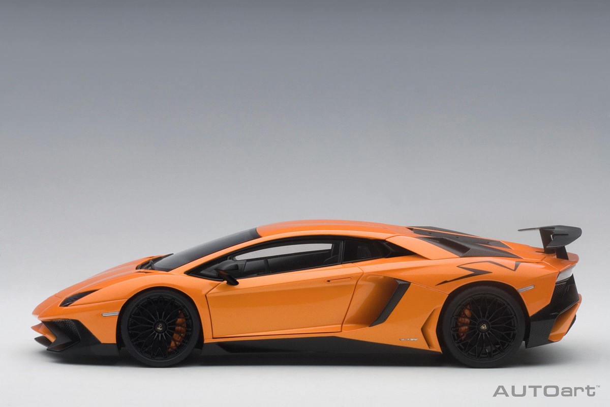 LAMBORGHINI AVENTADOR SV LP750-4 ARANCIO ATLAS ORANGE 1:18 by