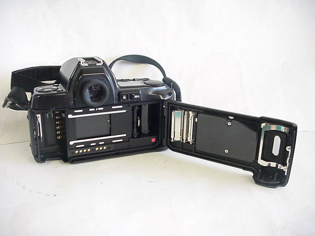 Nikon F-801 35 mm SLR Film Camera w/Sigma 28-70mm Lens | eBay