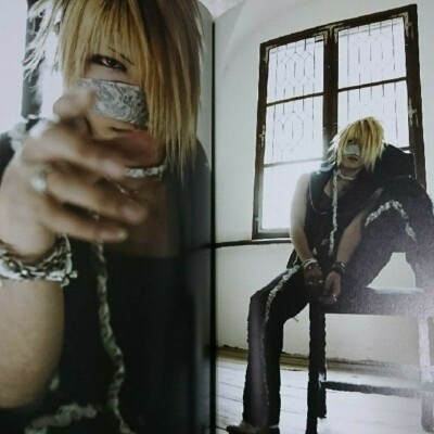 the GazettE 2005 Photo Book with Kareuta CD Verwelktes Gedicht