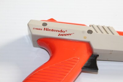 1985 Nintendo NES Zapper Orange Duck Hunt Gun Authentic NES-005