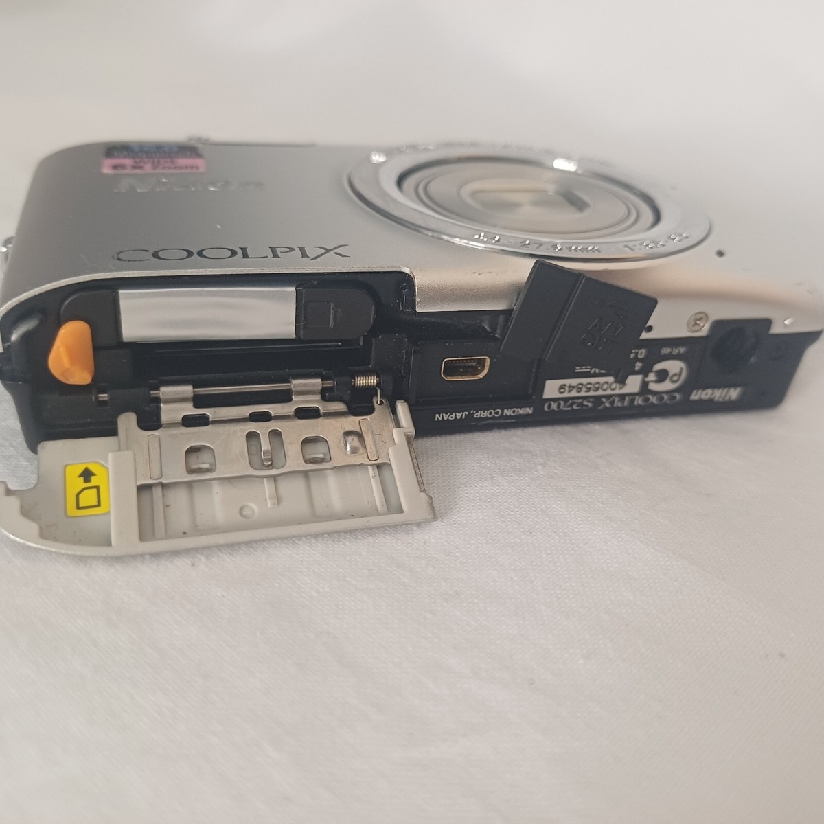 Nikon CoolPix S2700 Digital Camera 6X Wide Optical Zoom Tested and