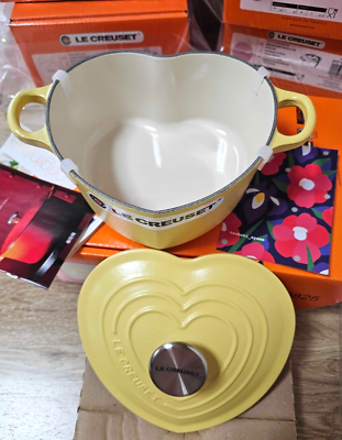 Le Creuset Cocotte D'amour Heart Shaped Mimosa Yellow 20cm 2qt