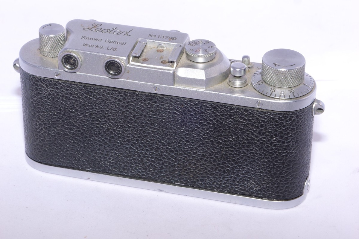 LEOTAX D IV vintage Rangefinder camera. Showa Optical Works. 1950